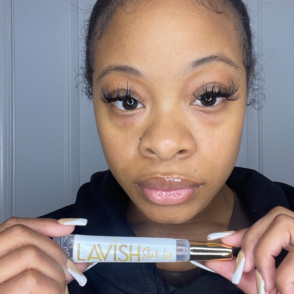 Lavish Clear Lip Gloss